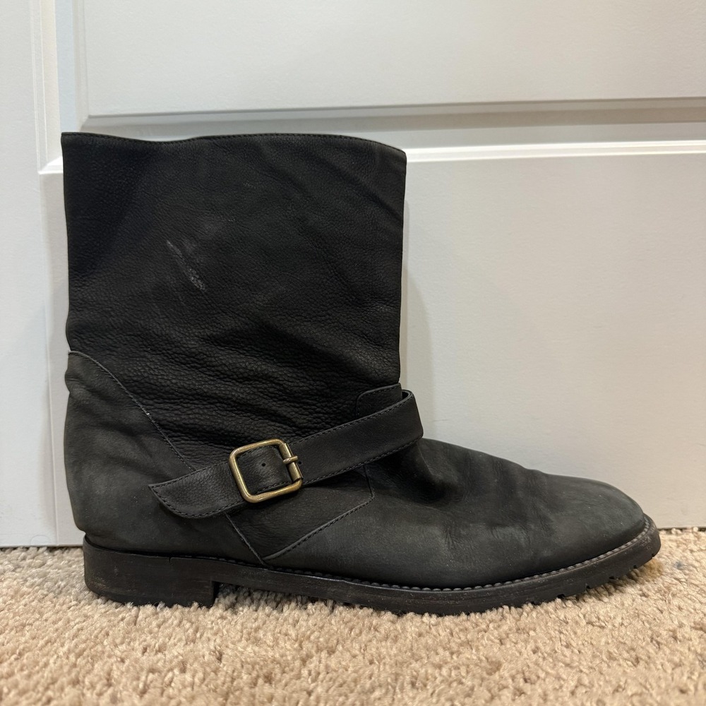 Manolo Blahnik Boots Women Size 40 Black Leather Buckle Vibram Sole Casual Shoes